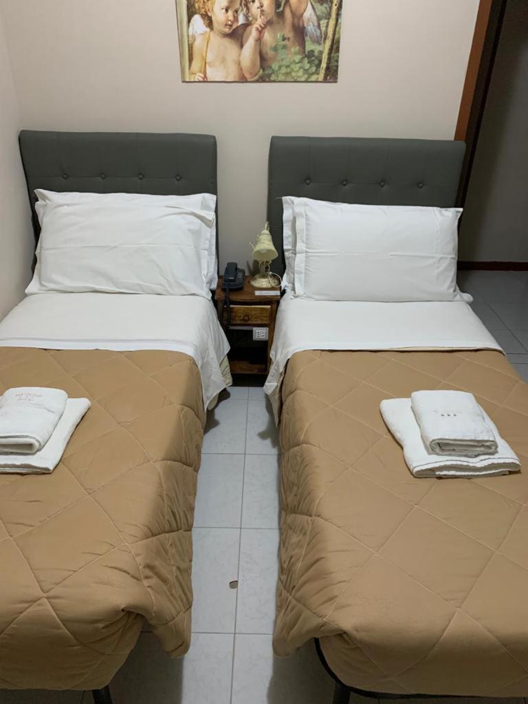Bed and Breakfast Bb Dante Messina Exterior foto